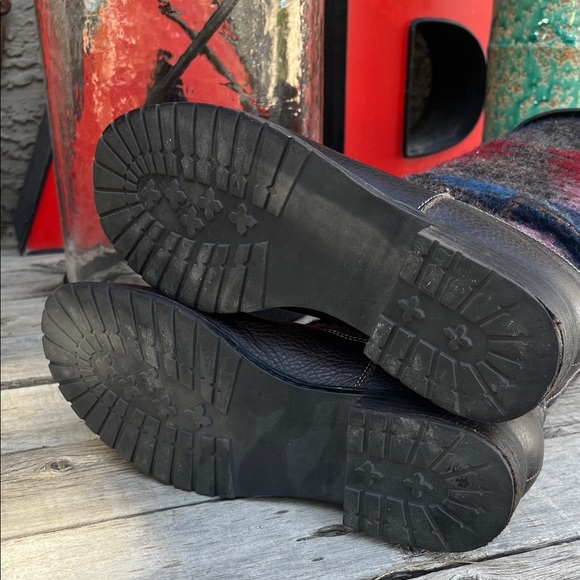 Colorful Patterned Knee-High Boots - Picture 6 of 6